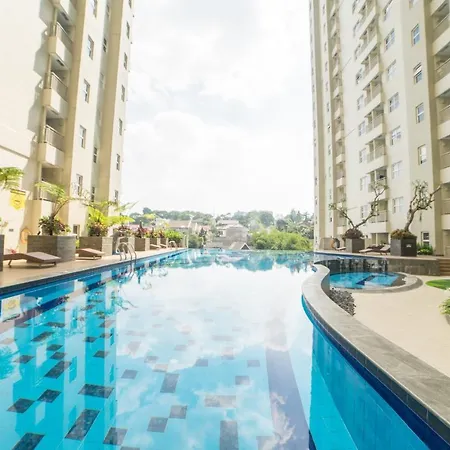 Cozy 2Br Apartment At Parahyangan Residence With Direct Access To Swimming Pool By Travelio